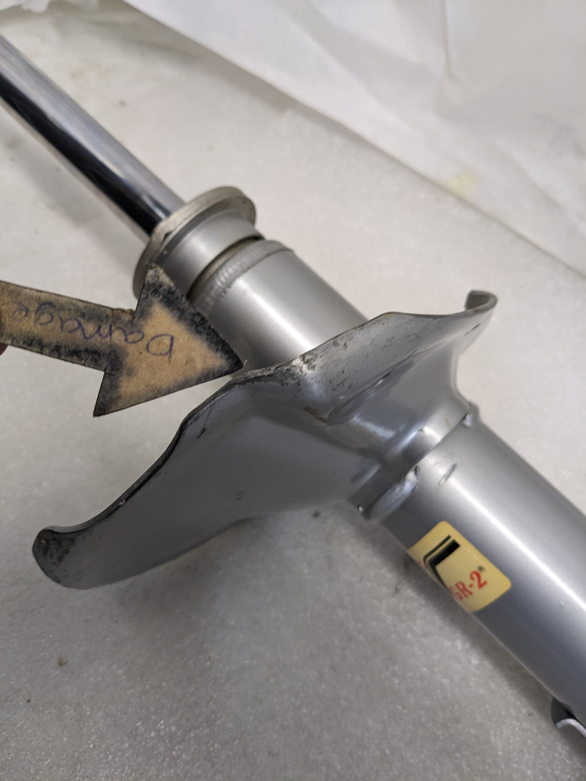 KYB 335032 GR-2 FRONT RIGHT GAS REPLACEMENT STRUT FOR 02-04 NISSAN PATHFINDER NEW R2