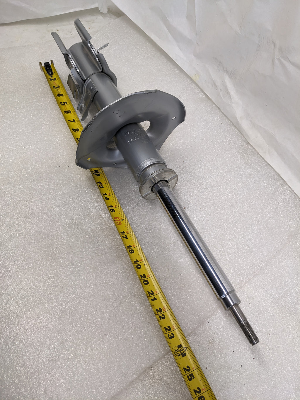 KYB 335033 GR-2 FRONT LEFT GAS REPLACEMENT STRUT FOR 02-04 NISSAN PATHFINDER NEW R2