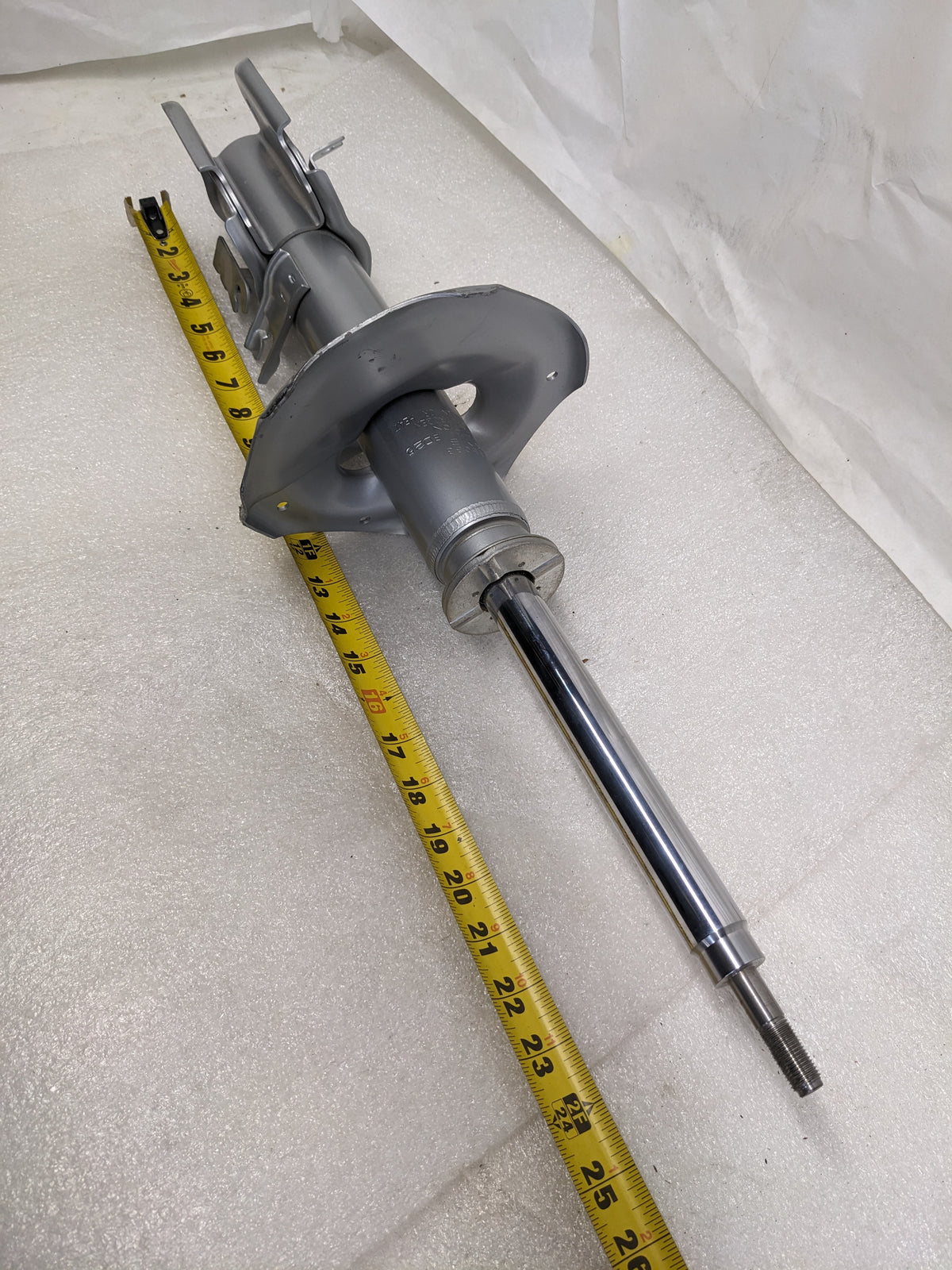 KYB 335033 GR-2 FRONT LEFT GAS REPLACEMENT STRUT FOR 02-04 NISSAN PATHFINDER NEW R2