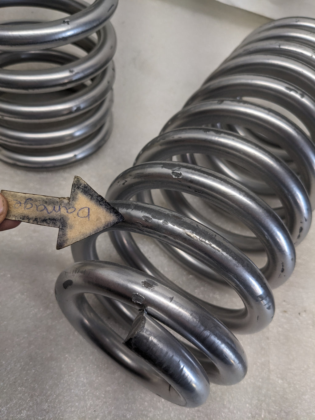 BELLTECH 928 LOWERING COIL SPRINGS PAIR FOR 02-05 FORD EXPLORER 2WD NEW R15