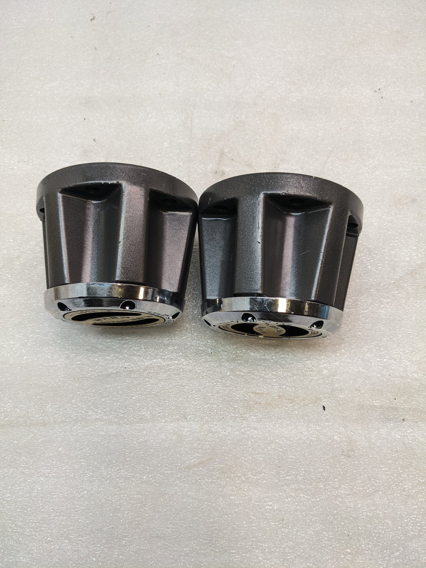 WARN 28761  SET OF TWO FORD PREMIUM HUBS 26 SPLINE FOR 1986-1993 TOYOTA 4RUNNER NEW R6TE