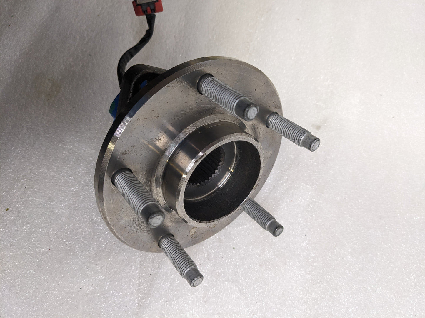 TIMKEN 512153 WHEEL BEARING AND HUB ASSEMBLIES 30 SPLINES NEW R6TH