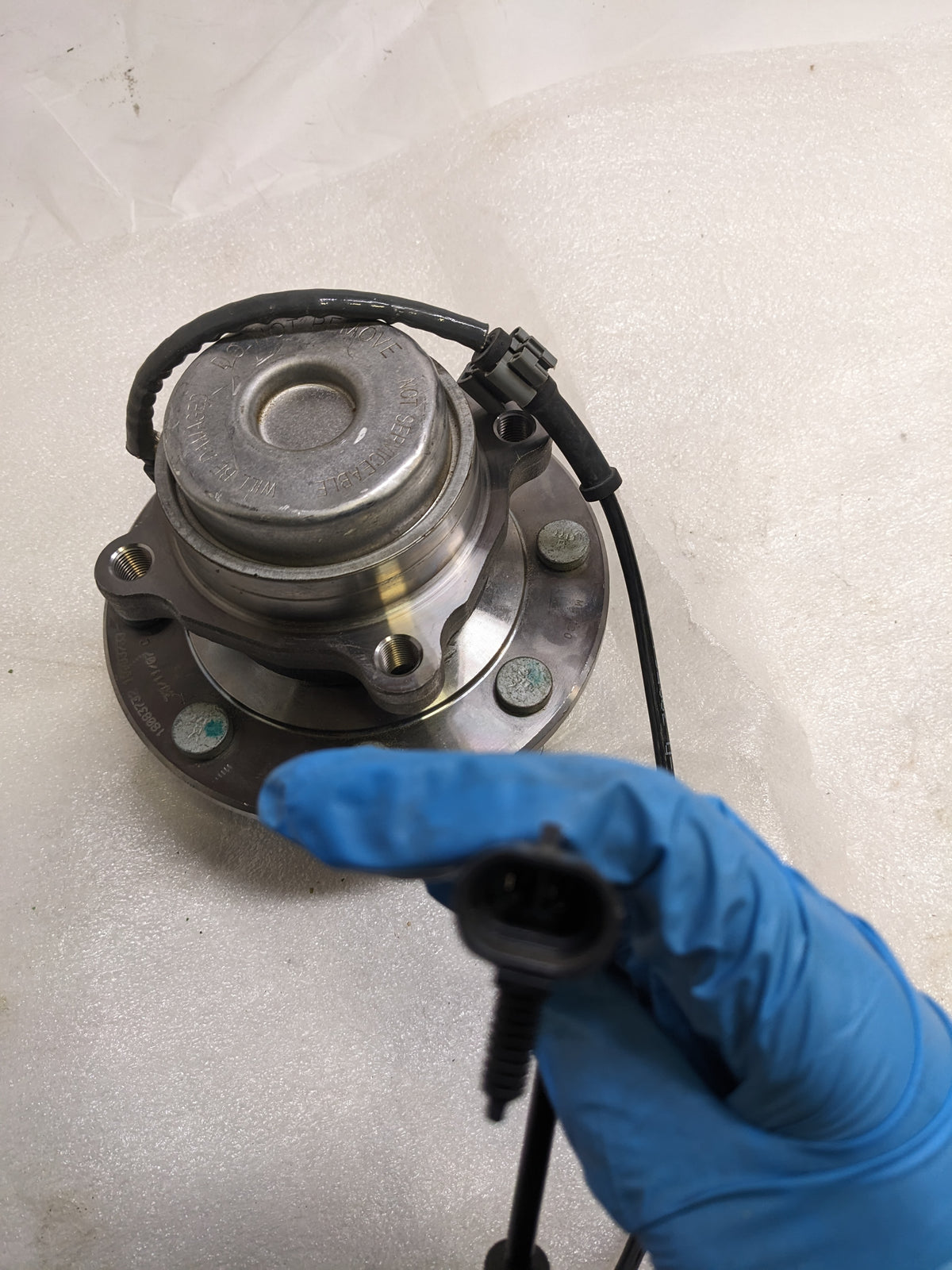 SKF BTD1200 WHEEL BEARING AND HUB ASSEMBLY NEW #3 R6TH
