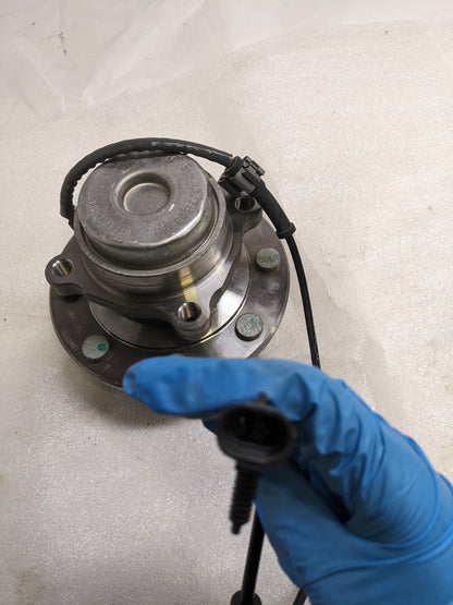 SKF BTD1200 WHEEL BEARING AND HUB ASSEMBLY NEW #3 R6TH