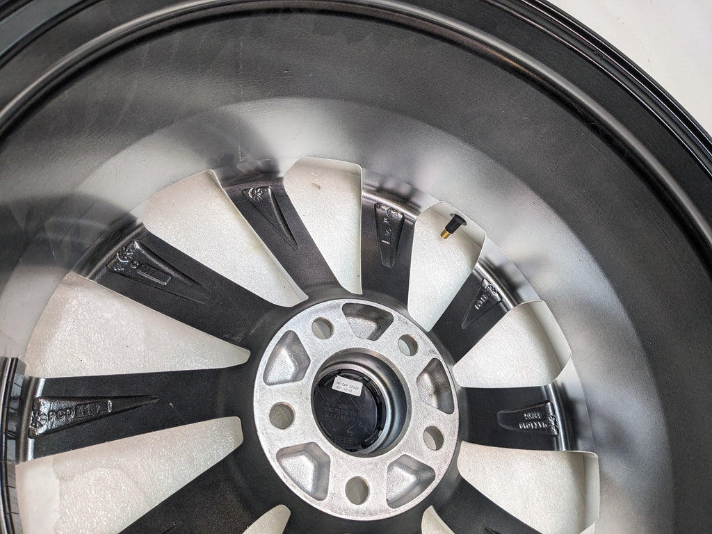 ALZOR ES2143209 STYLE 621 WHEEL 18X8" 5X112 48MM HYPER SILVER NEW B2