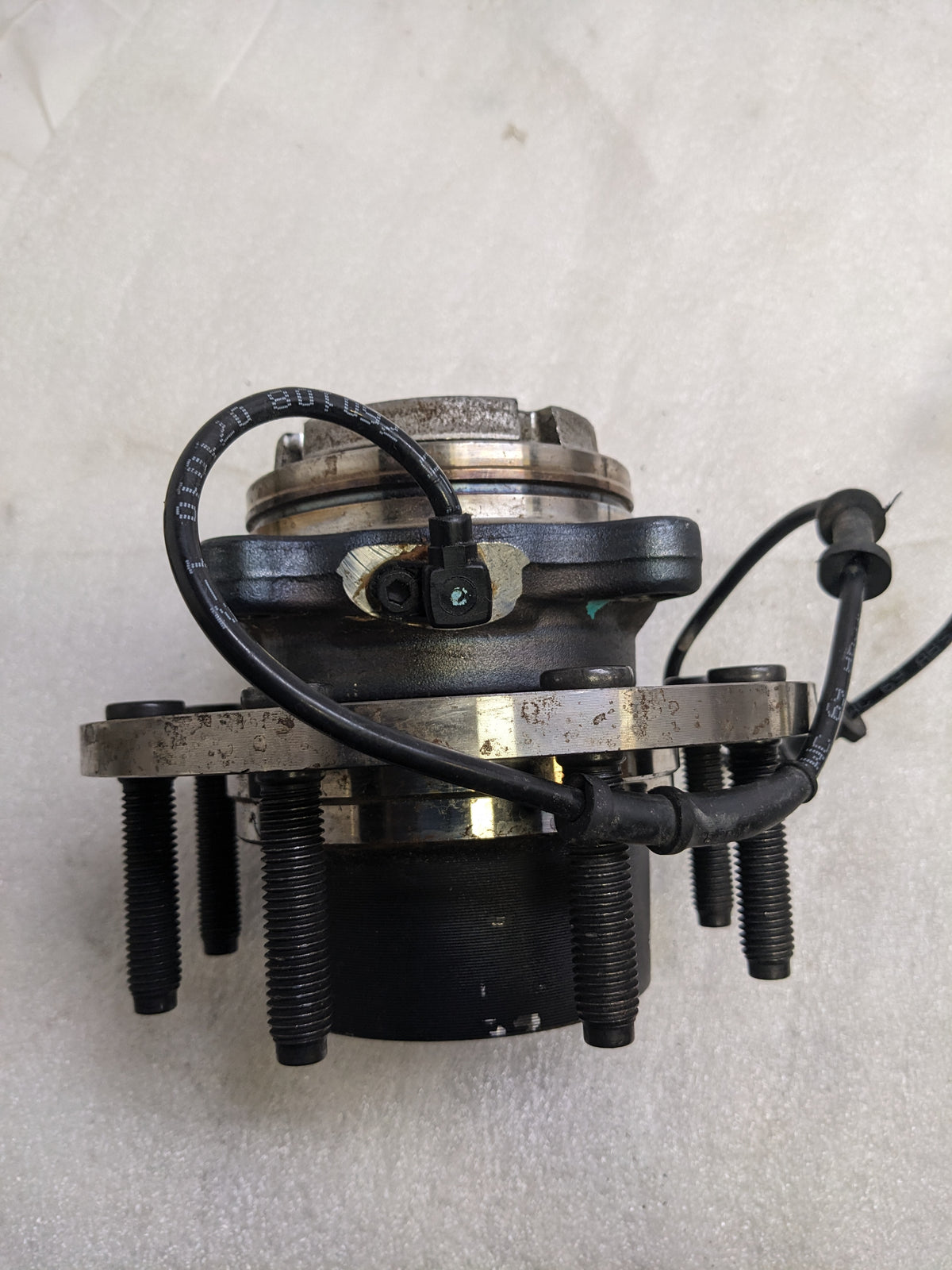 SKF BR930424 WHEEL BEARING AND HUG ASSEMBLY FRONT NEW R6TE