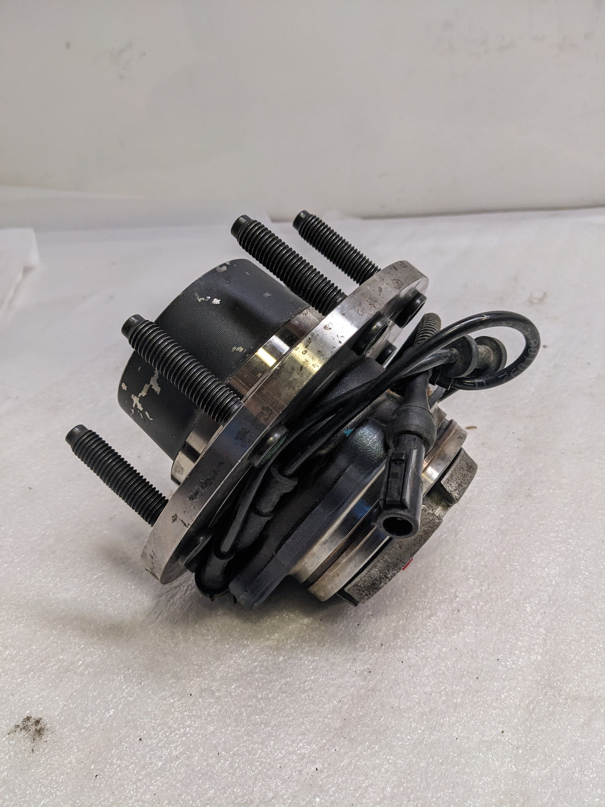 SKF BR930424 WHEEL BEARING AND HUG ASSEMBLY FRONT NEW R6TE