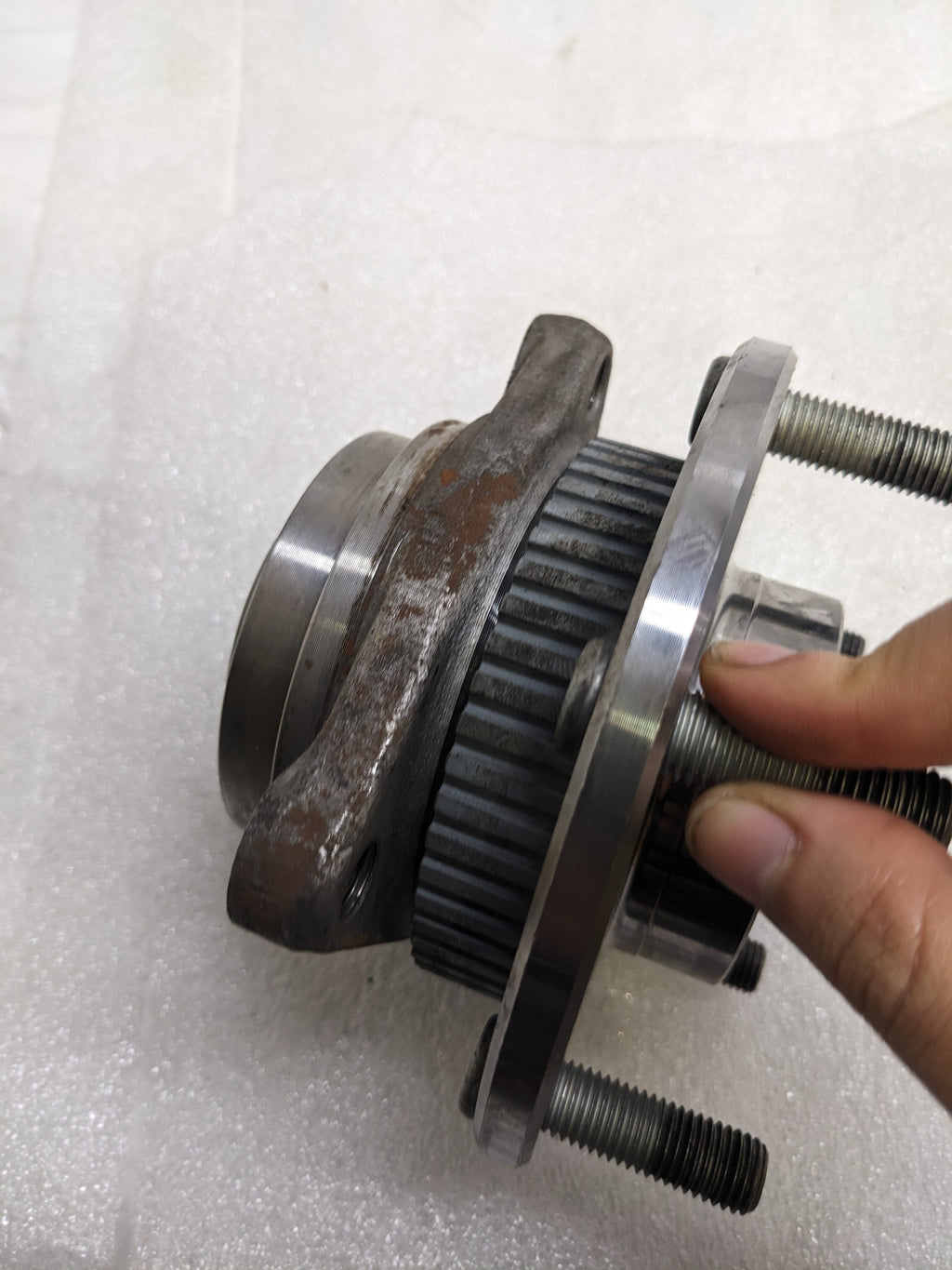 TIMKEN 513061 AXLE BEARING AND HUB ASSEMBLY NEW R7TE