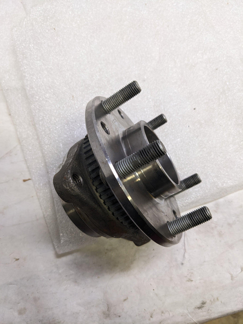 TIMKEN 513061 AXLE BEARING AND HUB ASSEMBLY NEW R7TE