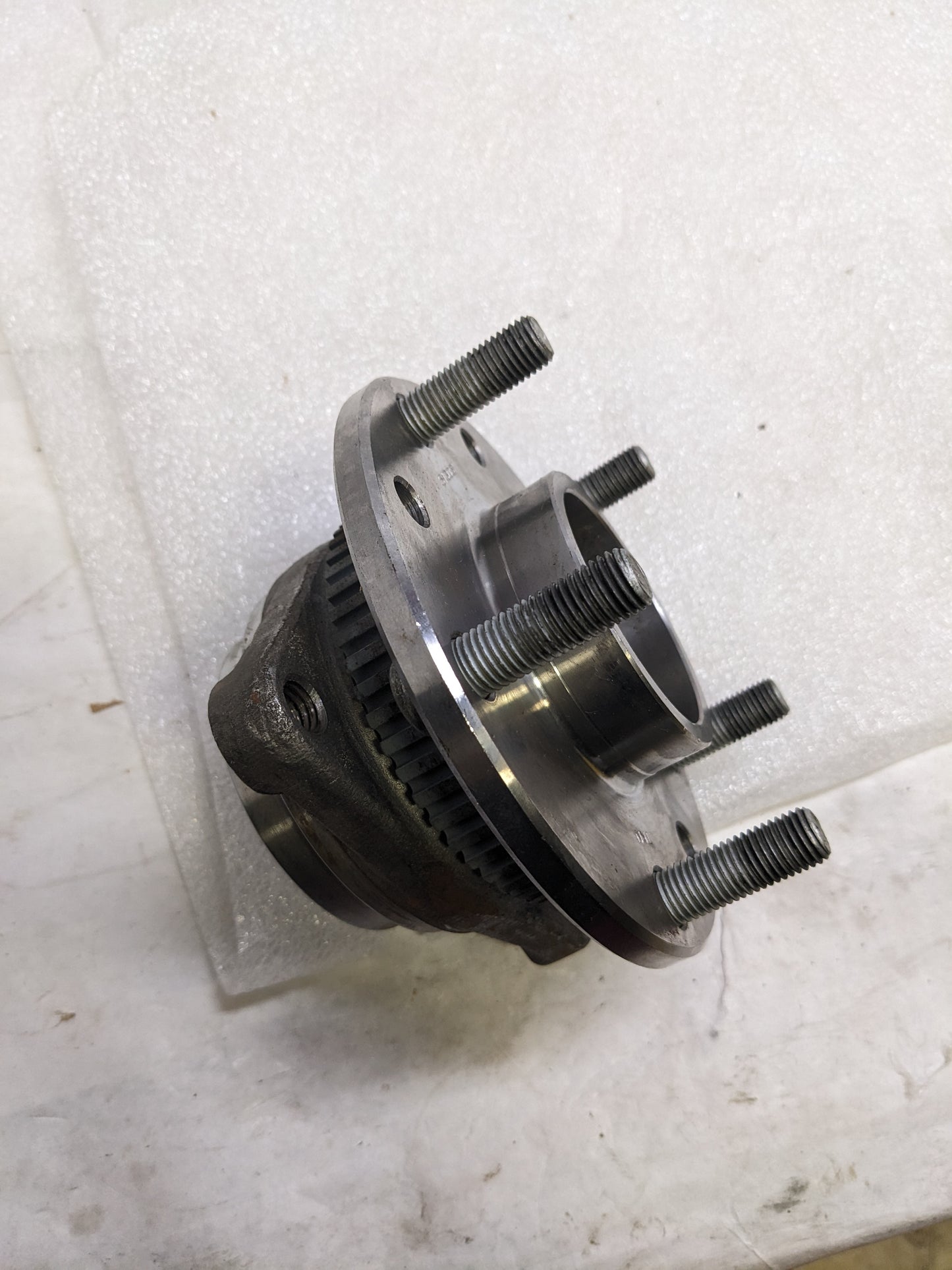 TIMKEN 513061 AXLE BEARING AND HUB ASSEMBLY NEW R7TE