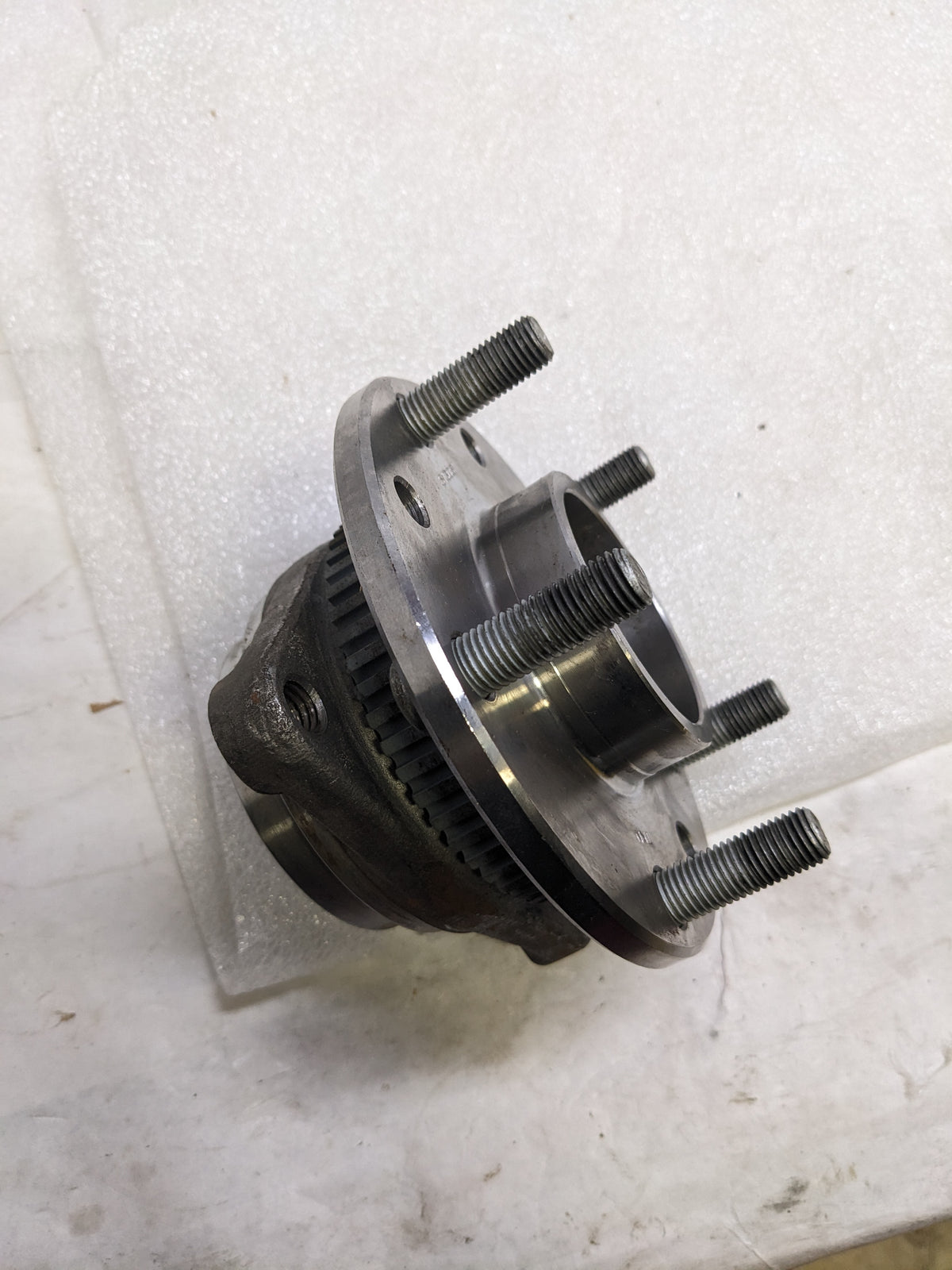 TIMKEN 513061 AXLE BEARING AND HUB ASSEMBLY NEW R7TE