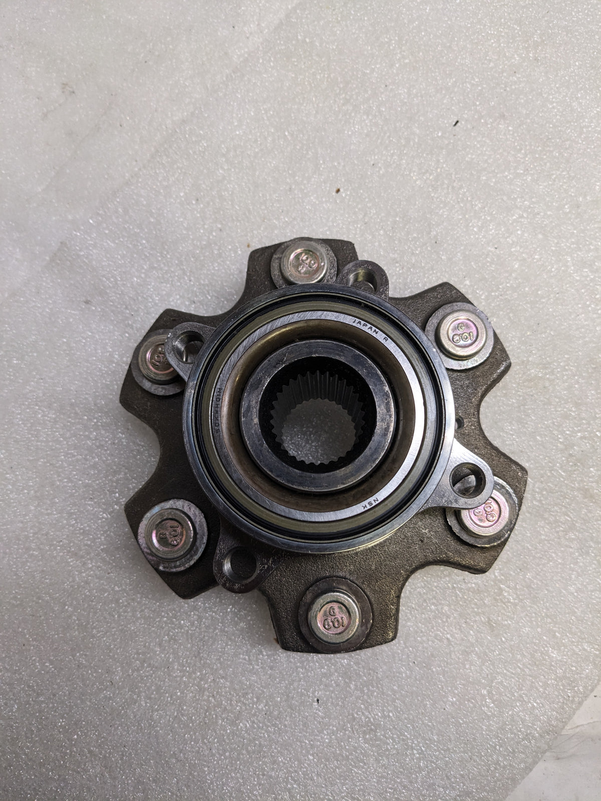 SKF BR930441 WHEEL BEARING AND HUB ASSEMBLY NEW R12TA