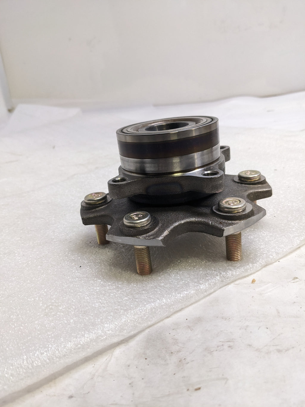 SKF BR930441 WHEEL BEARING AND HUB ASSEMBLY NEW R12TA