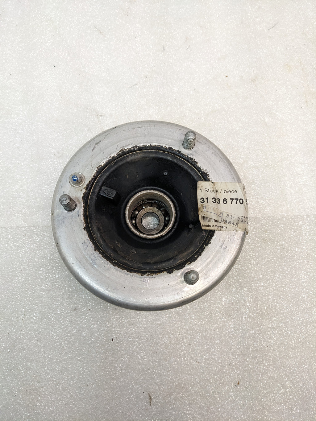 VAICO 31336770568 FRONT SUSPENSION STRUT MOUNT FOR BMW NEW R6TB