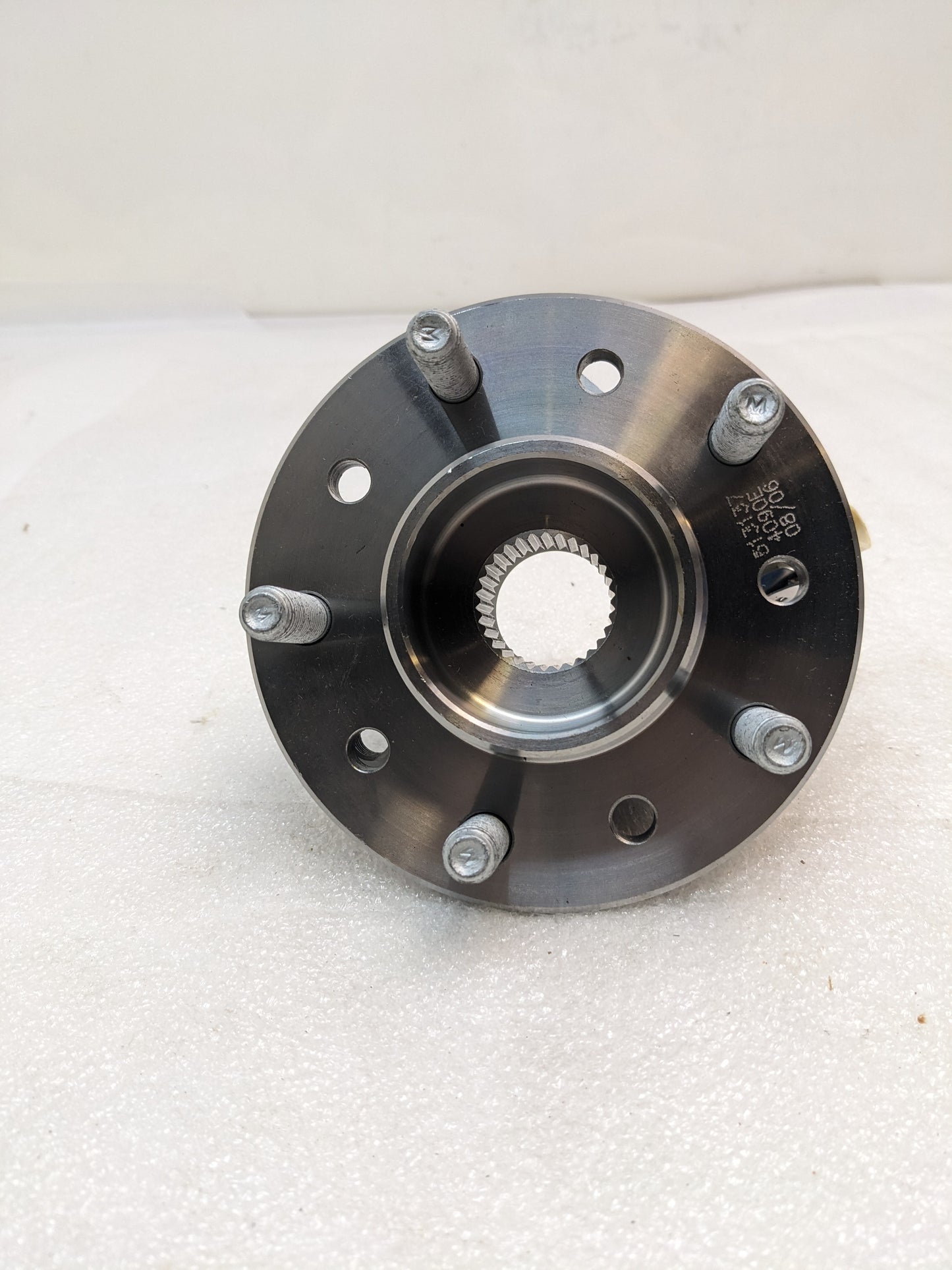 TIMKEN 513137 WHEEL BEARING AND HUB ASSEMBLY FRONT NEW R8