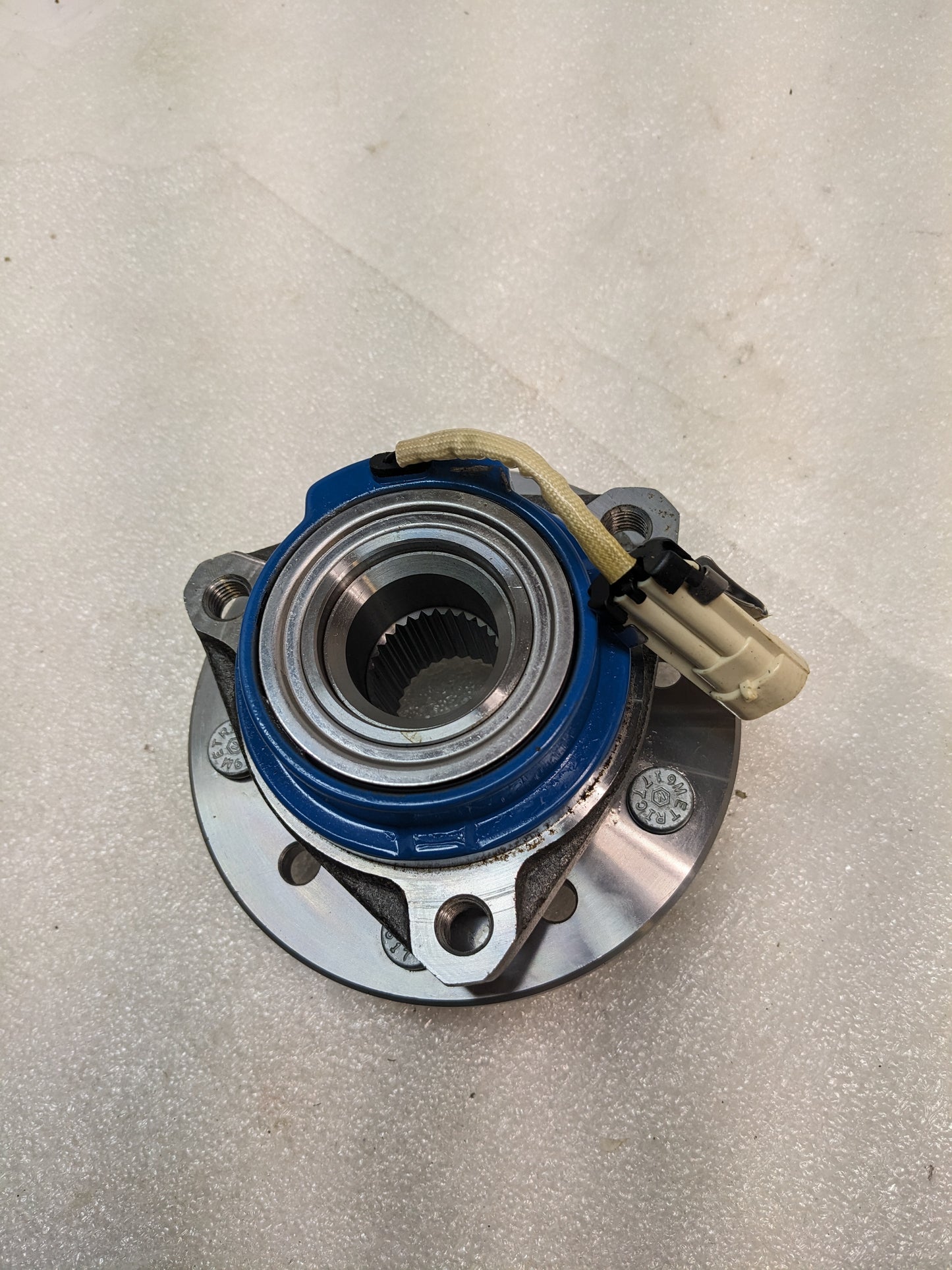 TIMKEN 513137 WHEEL BEARING AND HUB ASSEMBLY FRONT NEW R8