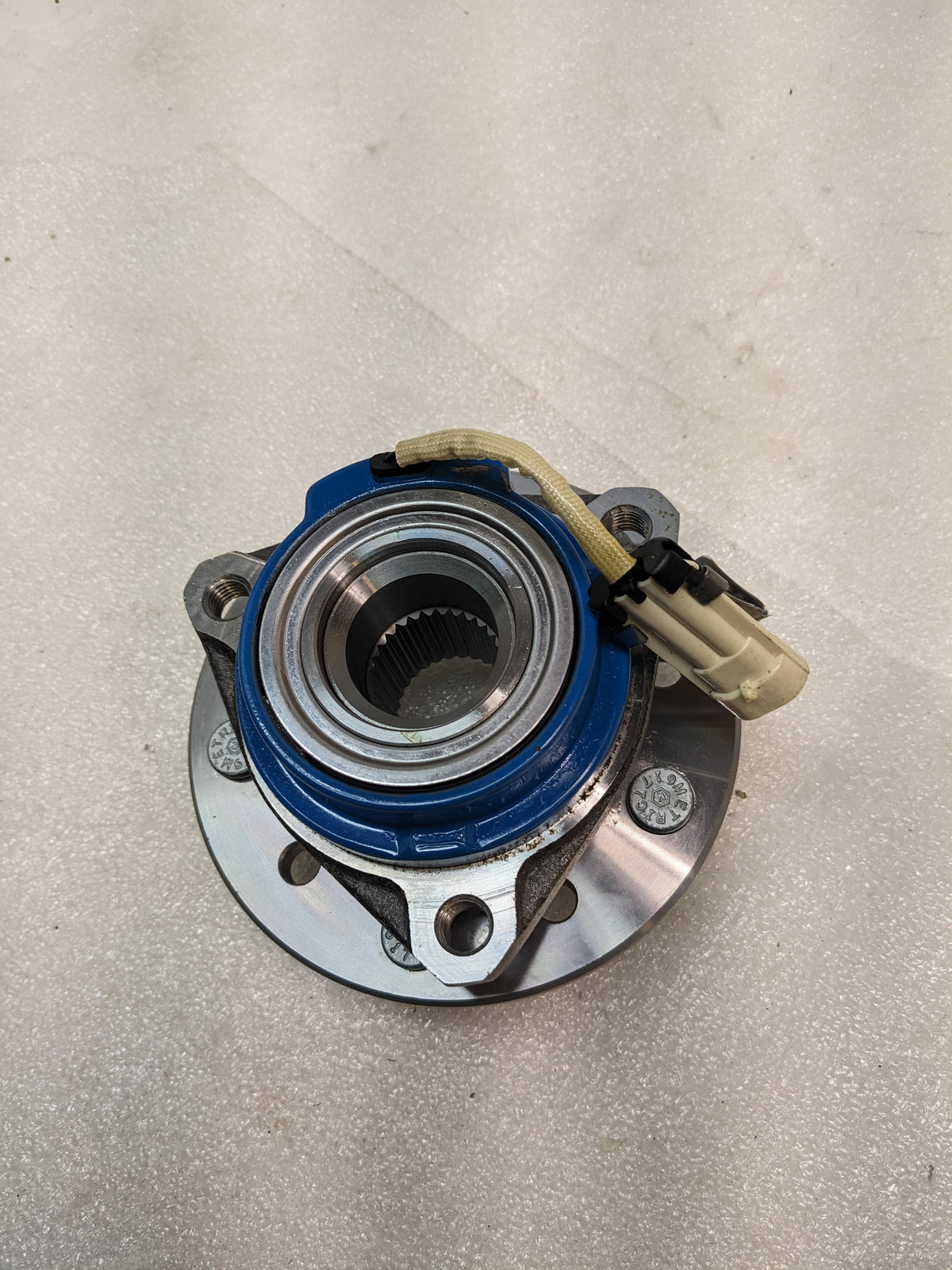 TIMKEN 513137 WHEEL BEARING AND HUB ASSEMBLY FRONT NEW R8