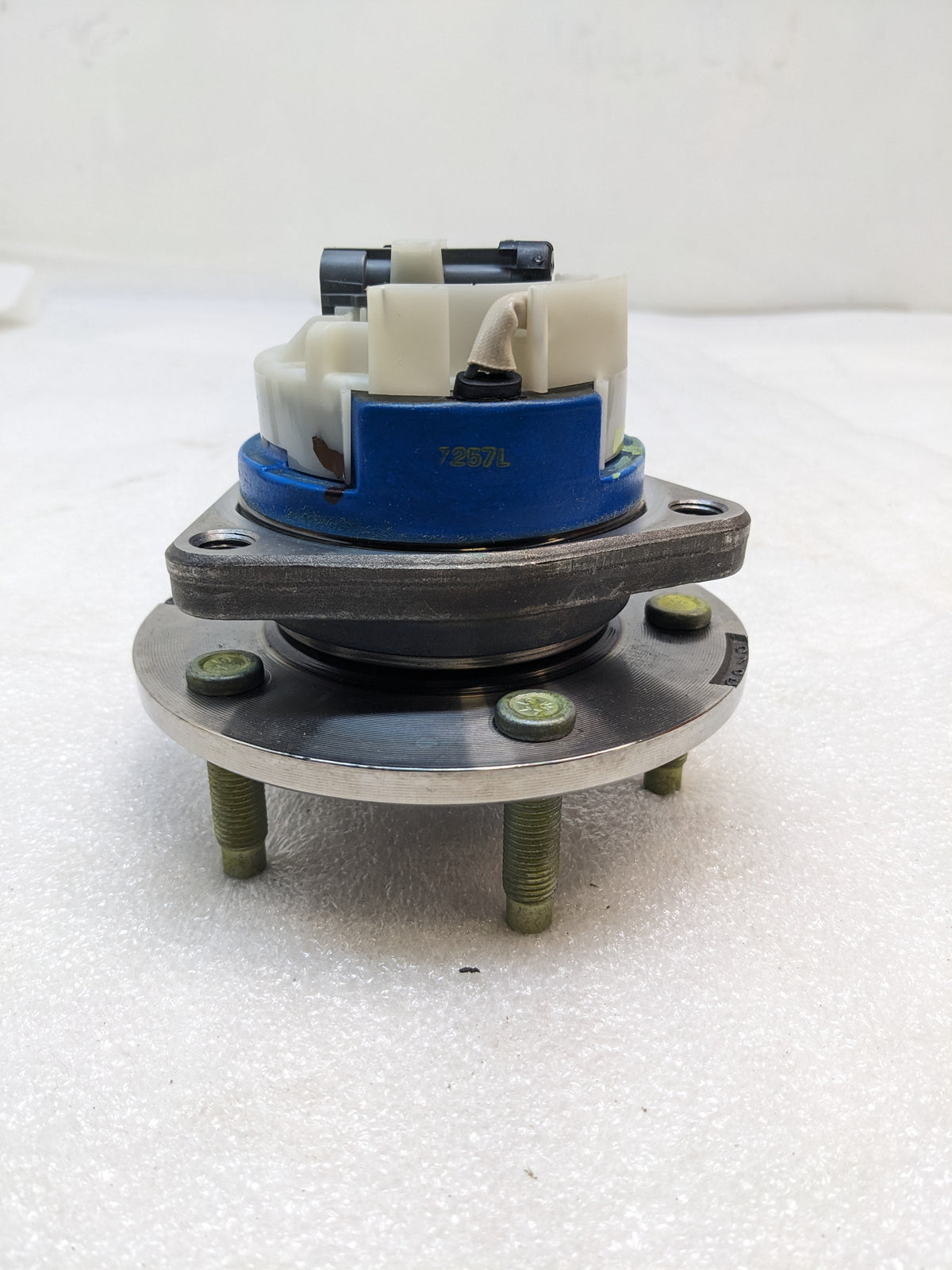TIMKEN 513179 FRONT OR REAR WHEEL BEARING AND HUB ASSEMBLY NEW R13