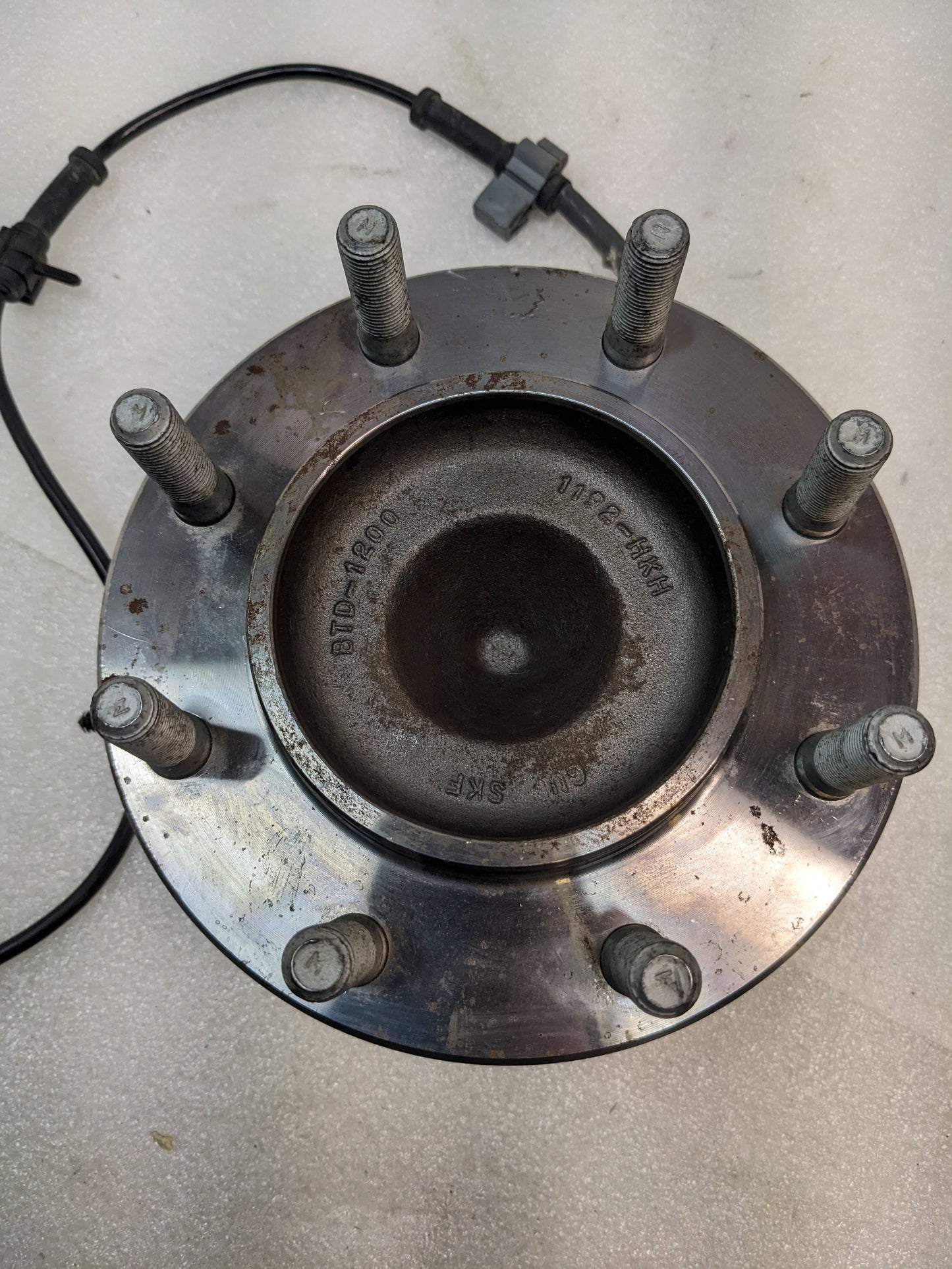 SKF BTD1200 WHEEL BEARING AND HUB ASSEMBLY NEW #4 R12TB