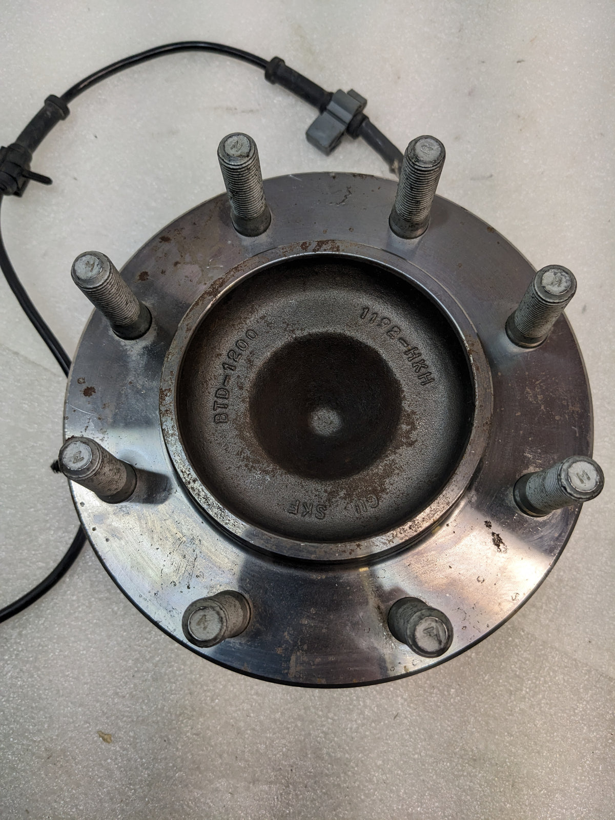 SKF BTD1200 WHEEL BEARING AND HUB ASSEMBLY NEW #4 R12TB