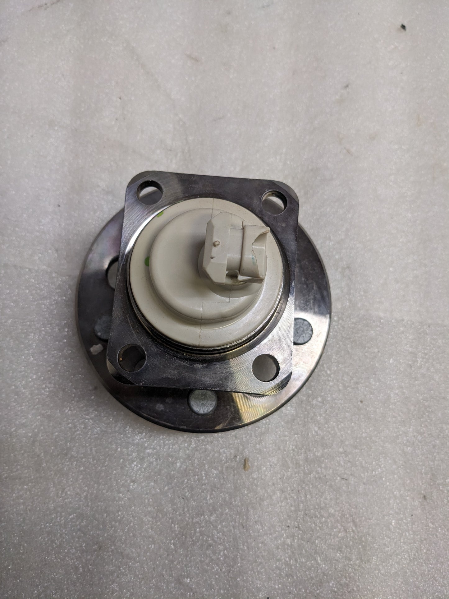 ACDELCO RW20-14 REAR WHEEL HUB AND BEARING ASSEMBLY NEW R8