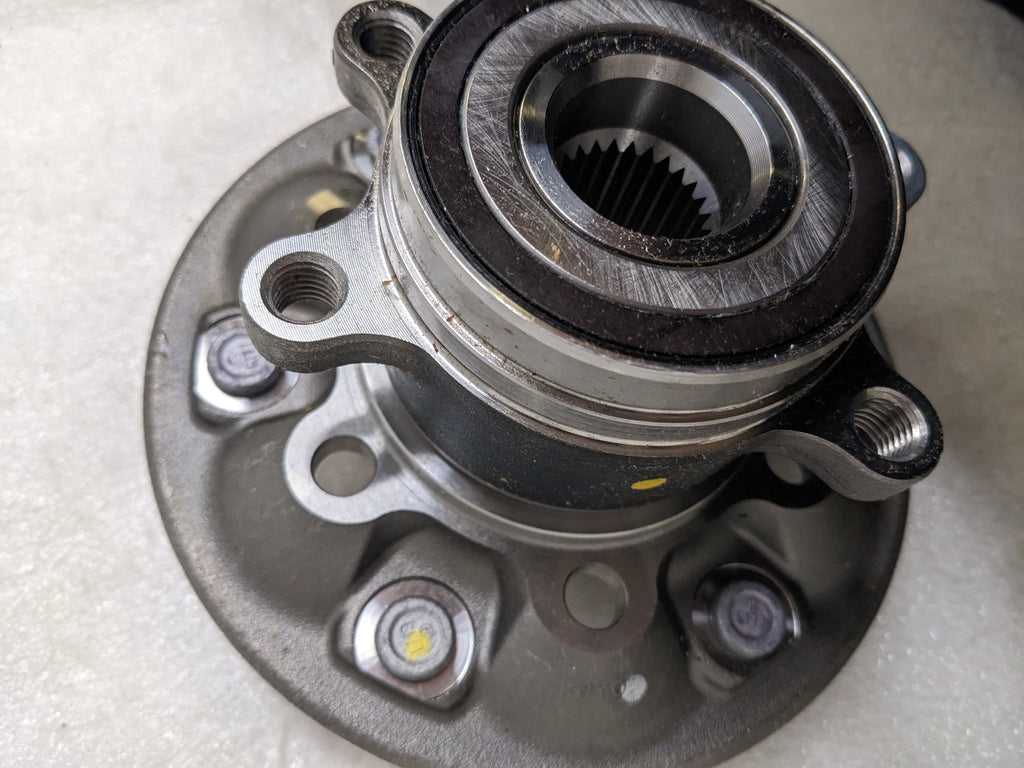 SKF BR930703 HUB BEARING ASEEMBLY FOR CHEVROLET GMC NEW R4