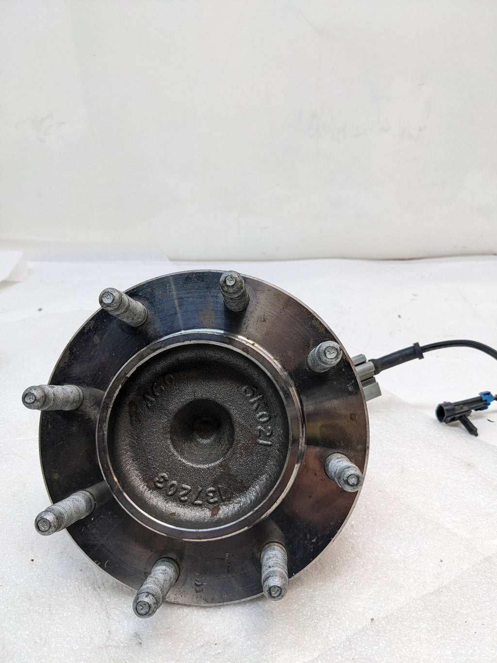 UNBRANDED FRONT WHEEL HUB ASSEMBLY 15225751 FOR 2006-2007 SILVERADO 2500/3500 4X2 NEW R4