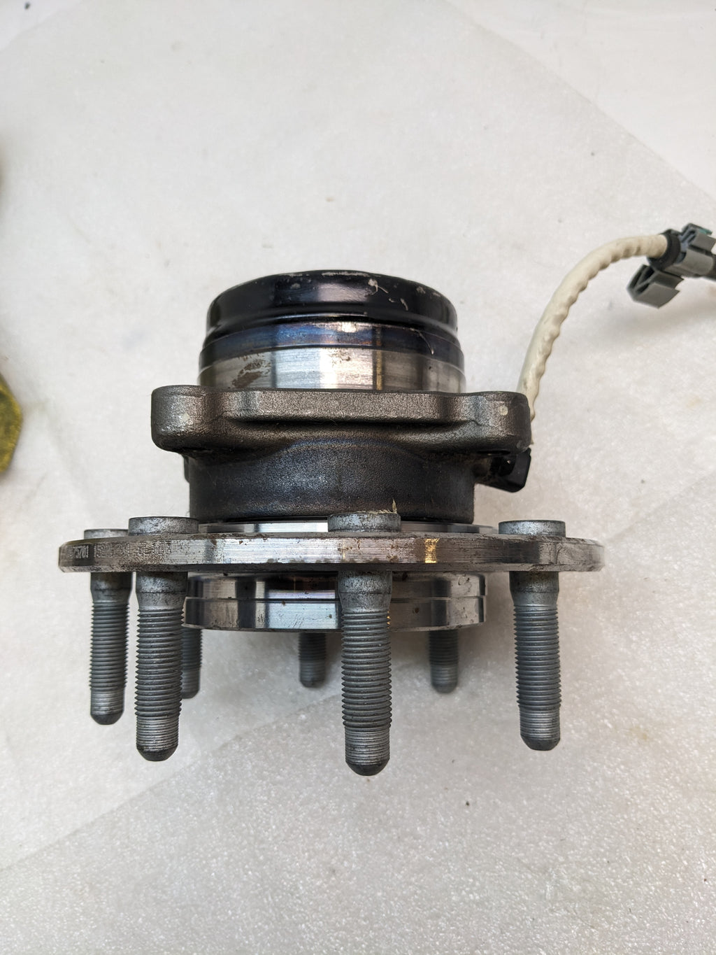 UNBRANDED FRONT WHEEL HUB ASSEMBLY 15225751 FOR 2006-2007 SILVERADO 2500/3500 4X2 NEW R4