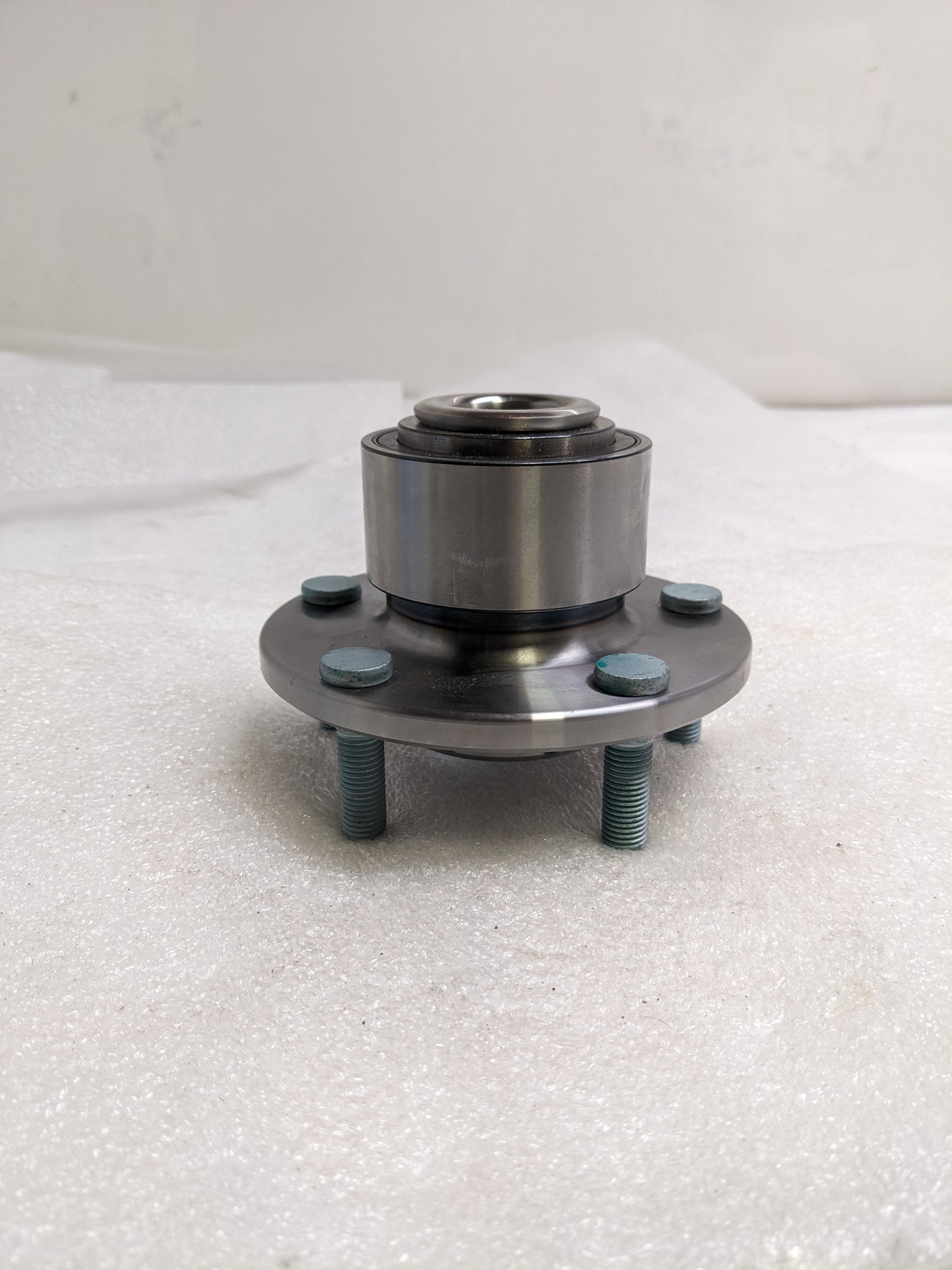 CENTRIC PARTS 3N612C300A MAZDA 3 FRONT WHEEL BEARING AND HUB ASSEMBLY NEW R6TE