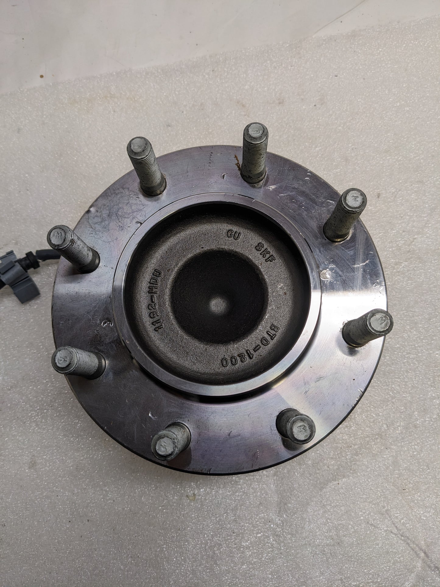 SKF BTD1200 WHEEL BEARING AND HUB ASSEMBLY #6 NEW R11TB