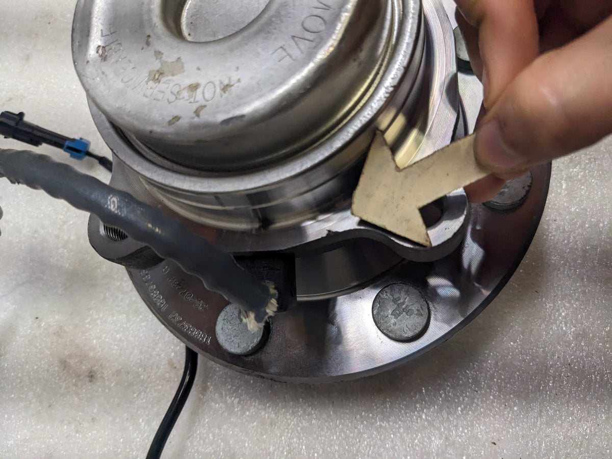 SKF BTD1200 WHEEL BEARING AND HUB ASSEMBLY #6 NEW R11TB