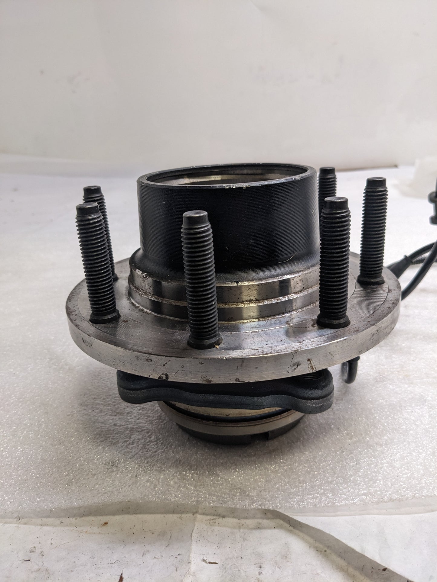 SKF BR930420 WHEEL BEARING AND HUB ASSEMBLY FOR FORD EXCURSION 2005-2000 NEW R11TB