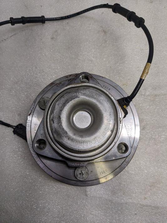 CONNECTOR DAMAGED SKF BTF-1034 AXLE BEARING AND HUB ASSEMBLY FOR CADILLAC/CHEVROLET/GMC NEW R11TA