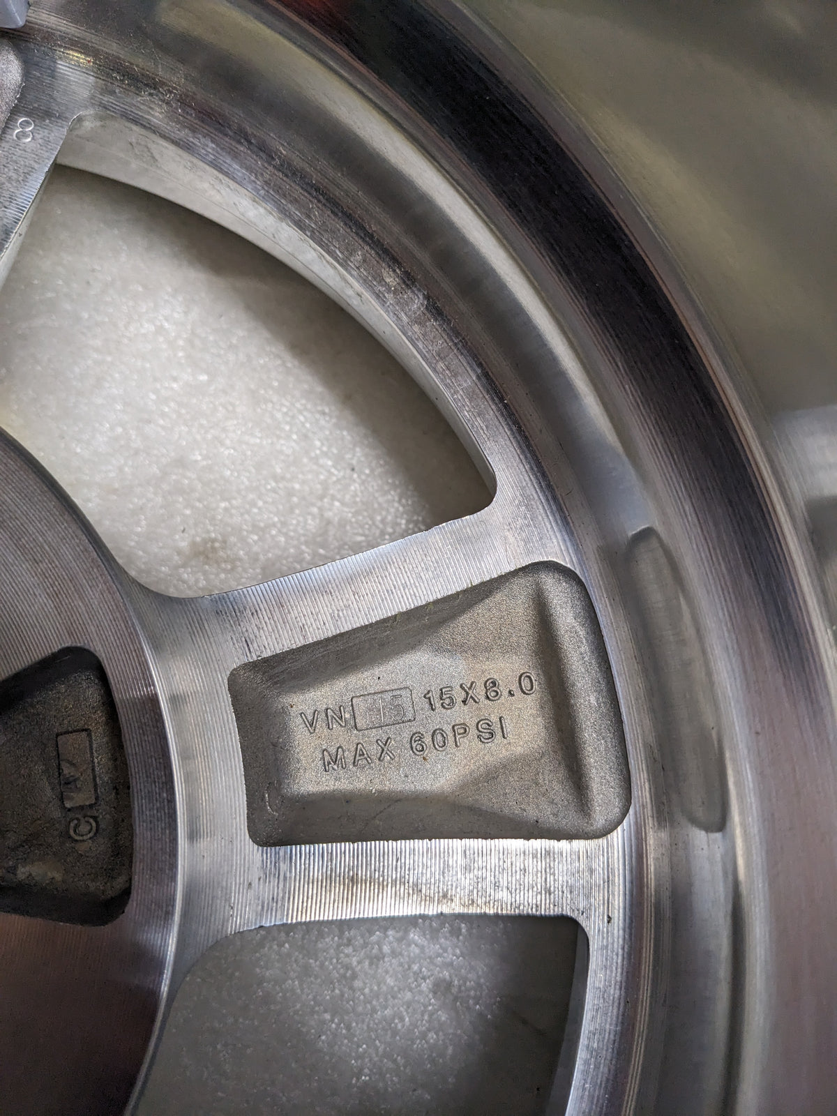 AMERICAN RACING VN6155863 VN615 15X8 5X120.65 00MM OFFSET CHROME WHEEL NEW B2