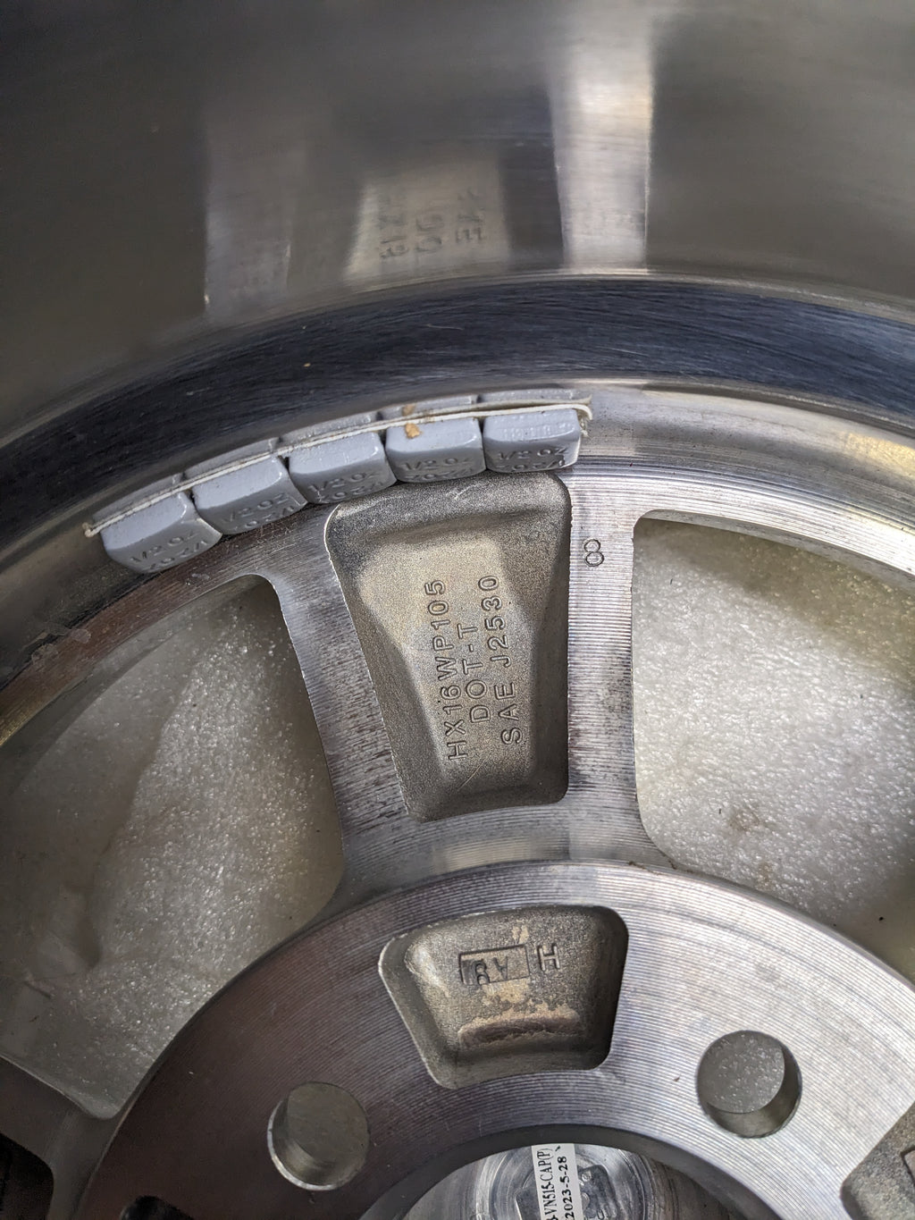 AMERICAN RACING VN6155863 VN615 15X8 5X120.65 00MM OFFSET CHROME WHEEL NEW B2