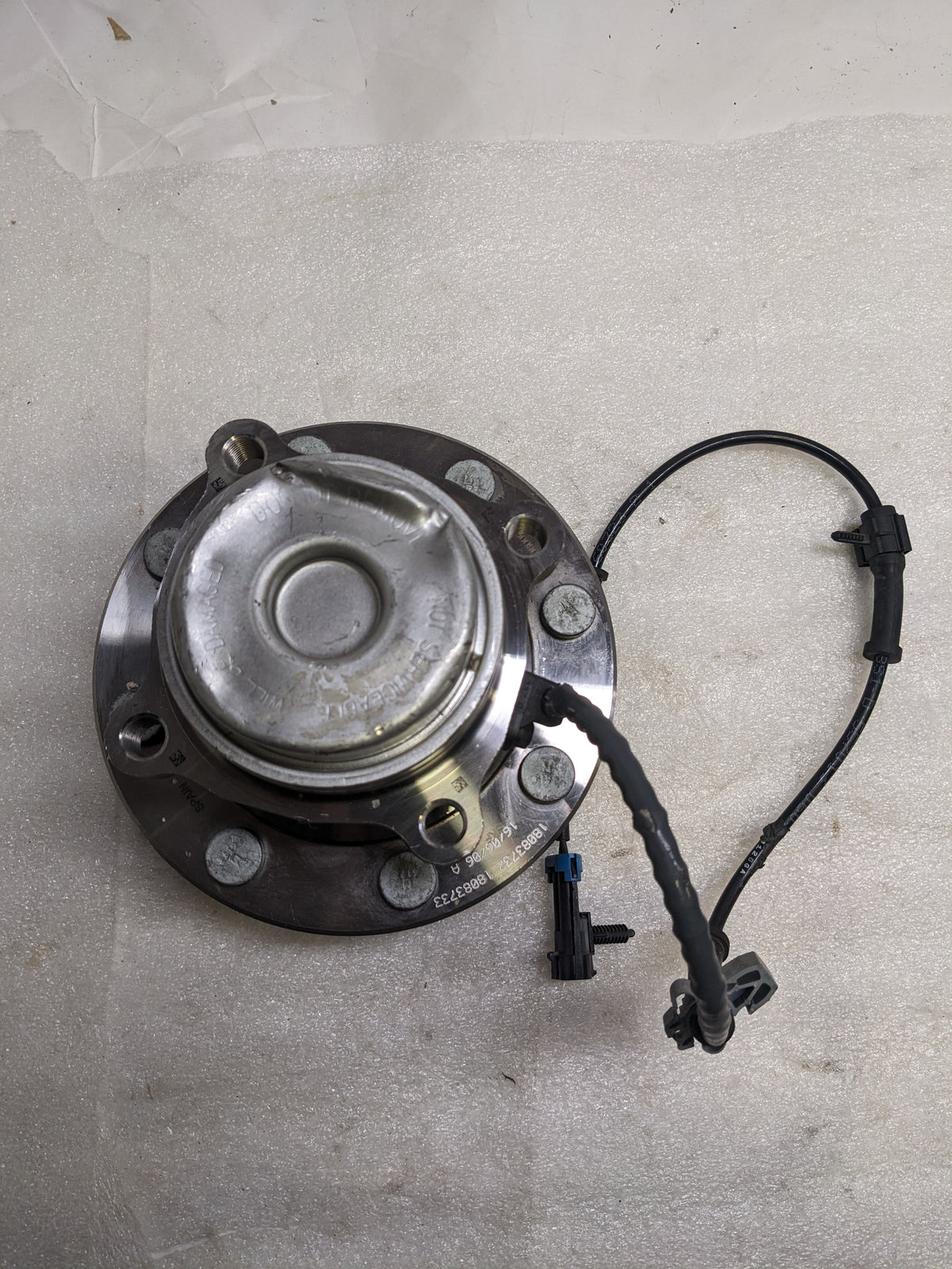 SKF BTD1200 WHEEL BEARING AND HUB ASSEMBLY #8 NEW R4