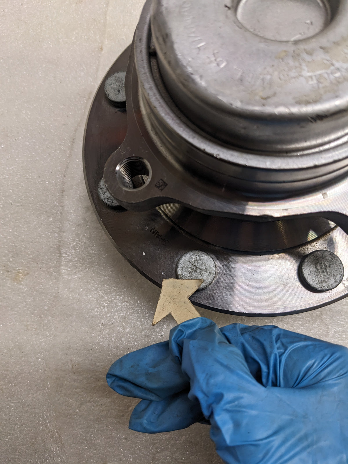 SKF BTD1200 WHEEL BEARING AND HUB ASSEMBLY #8 NEW R4
