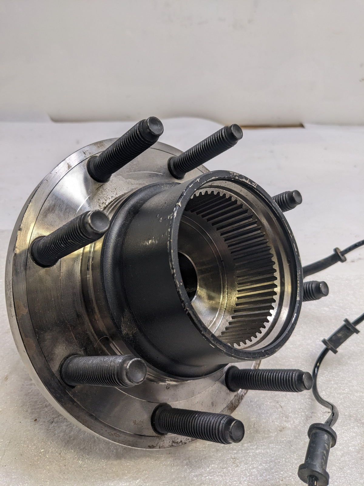 SKF BR930420 WHEEL BEARING AND HUB ASSEMBLY FOR 2005-2000 FORD EXCURSION #3 NEW R10TA
