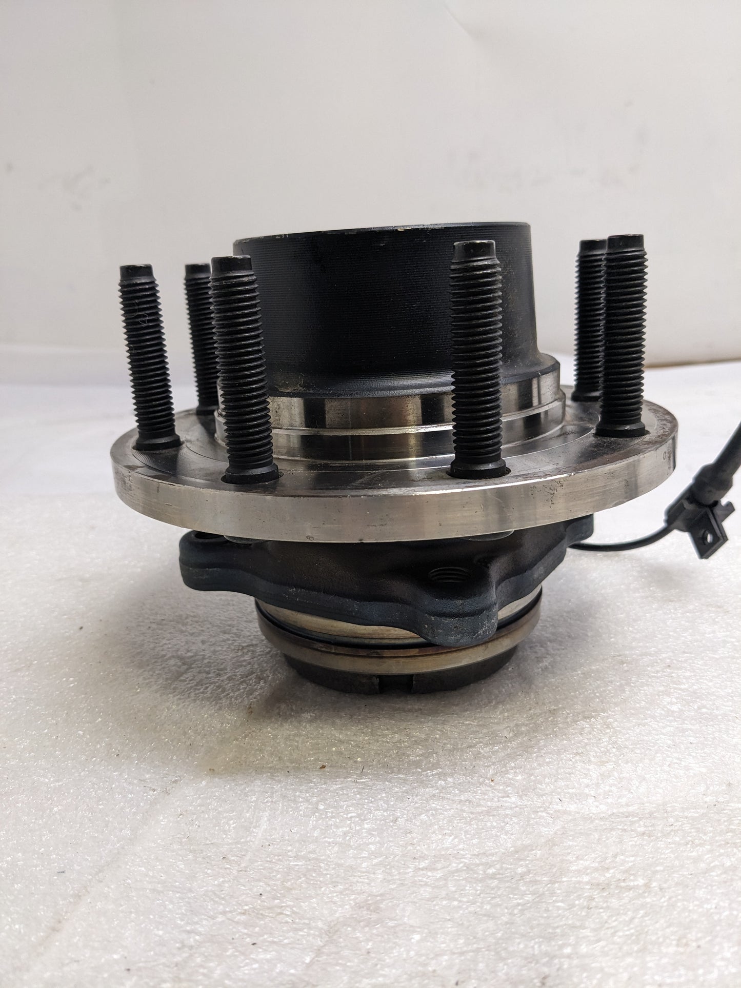 SKF BR930420 WHEEL BEARING AND HUB ASSEMBLY FOR 2005-2000 FORD EXCURSION #3 NEW R10TA