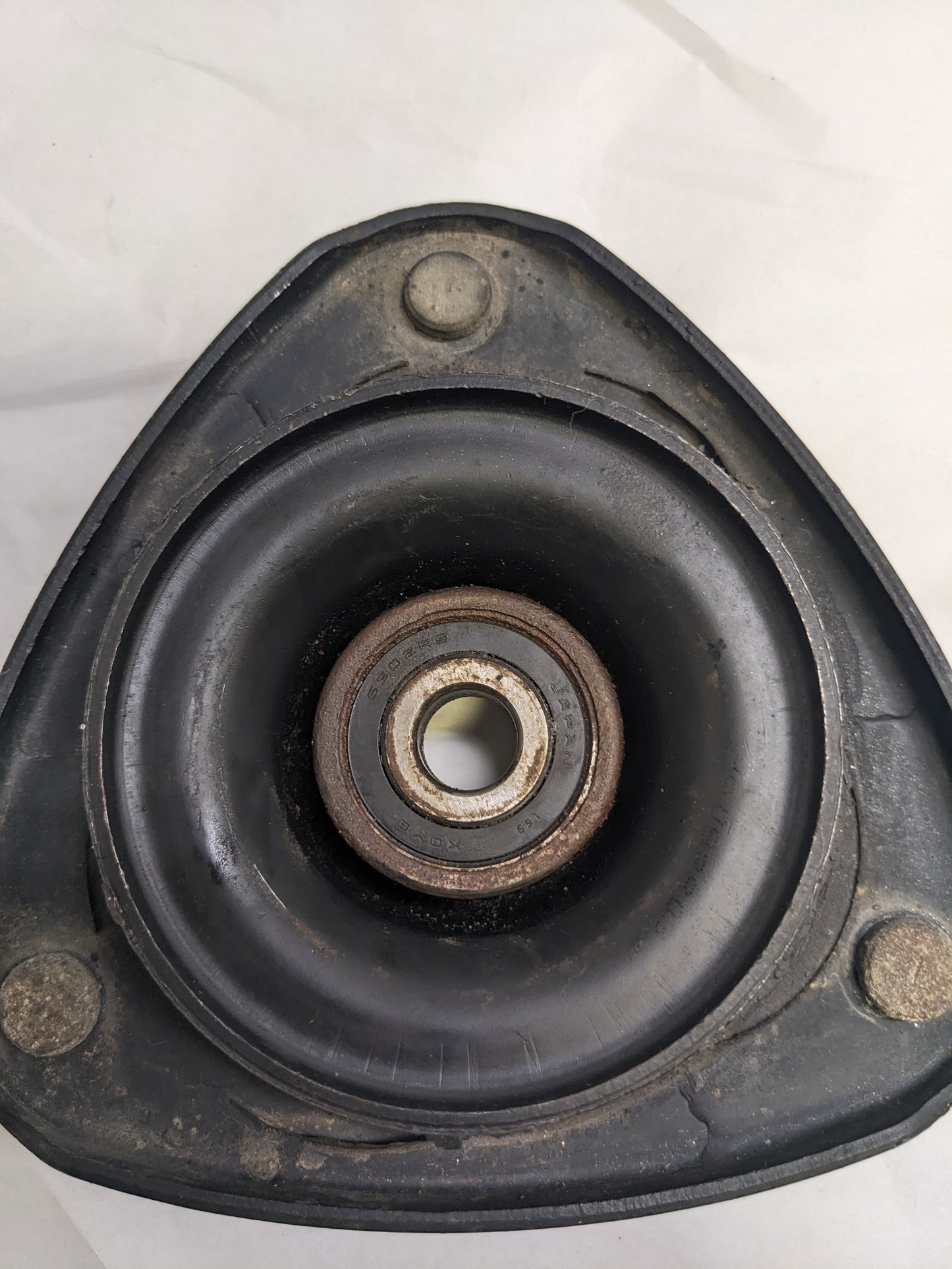 SUBARU FRONT SUSPENSION STRUT MOUNT NEW PAIR R4TB
