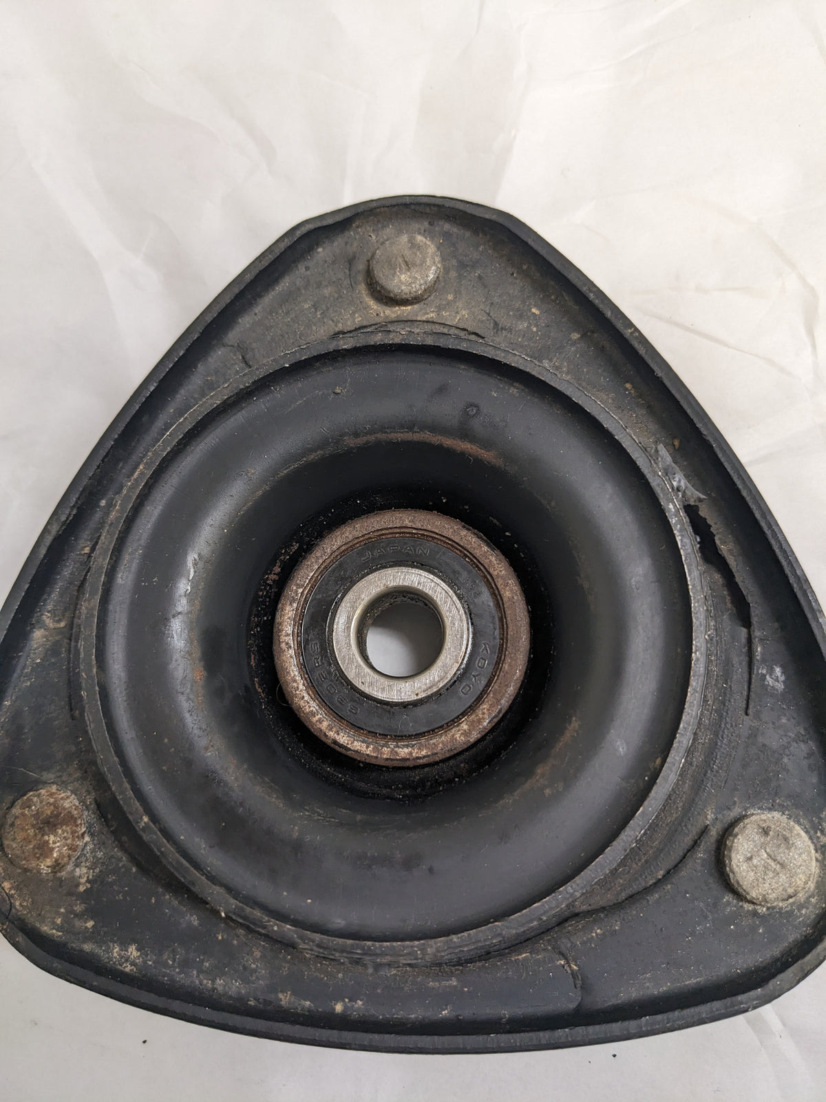 SUBARU FRONT SUSPENSION STRUT MOUNT NEW PAIR R4TB