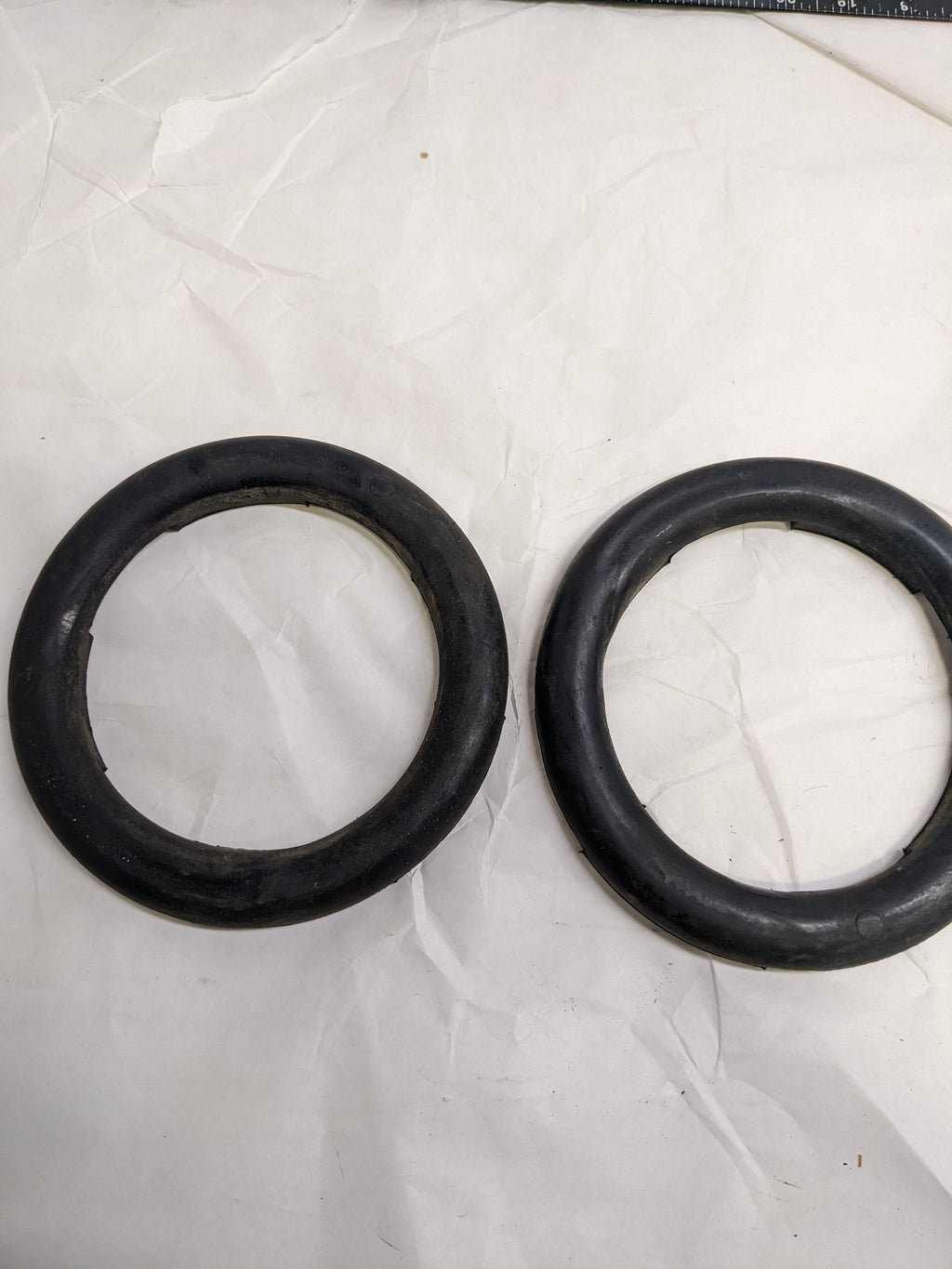 SUBARU 20323AA100 SUSPENSION COIL SPRING CAP (FRONT/UPPER) FOR SUBARU BAJA/LEGACY/OUTBACK/TRIBECA PAIR NEW R4TB