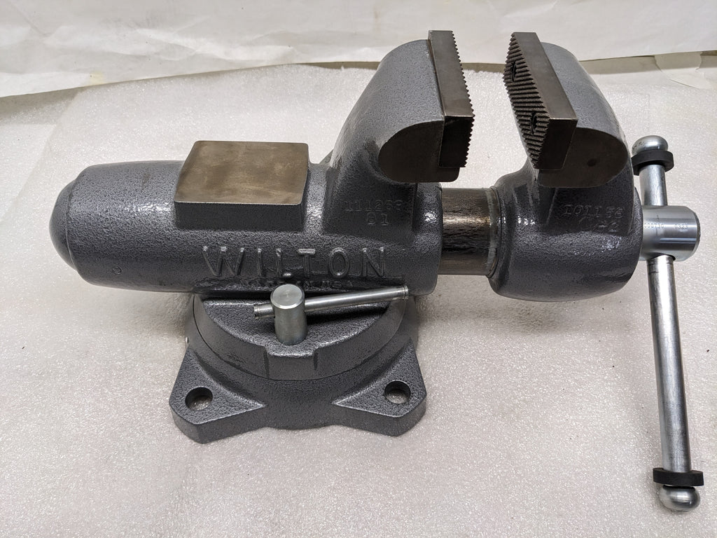 WILTON 28831 BENCH VISE 400 W/ SWIVEL BASE 4" JAW WIDTH 6-1/2" OPEN CAP NEW H1
