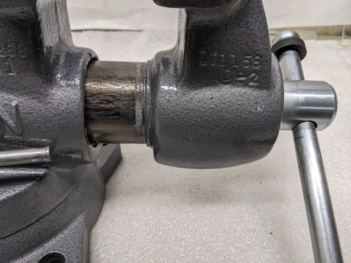 WILTON 28831 BENCH VISE 400 W/ SWIVEL BASE 4" JAW WIDTH 6-1/2" OPEN CAP NEW H1