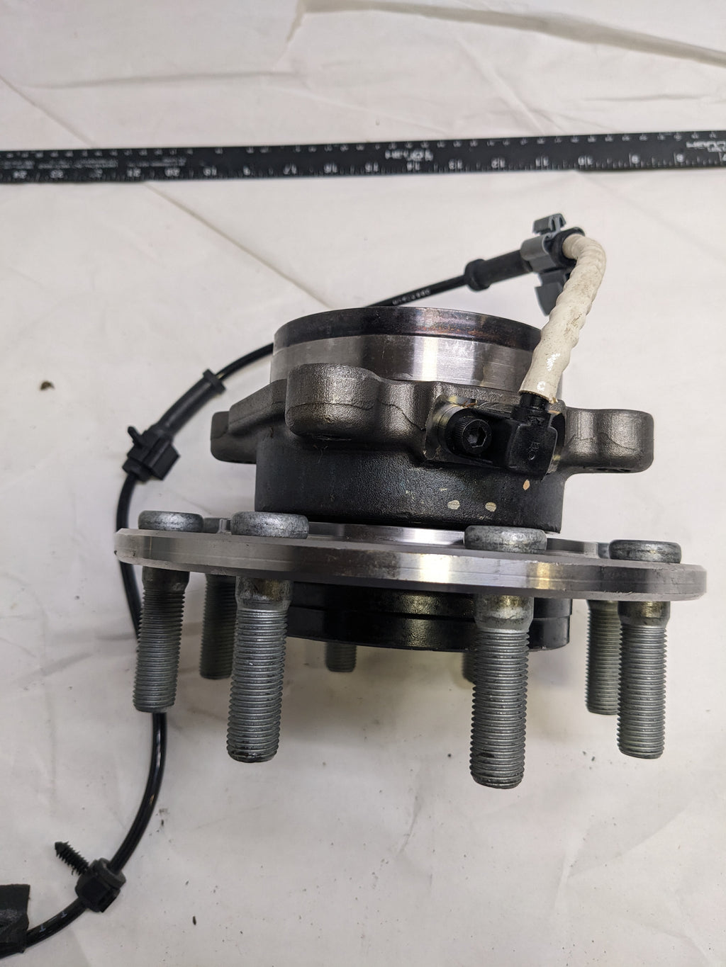 NTN WE61313 WHEEL BEARING AND HUB ASSEMBLY 33 SPLINES FOR 2001-2006 CHEVROLET SILVERADO 3500 NEW R14
