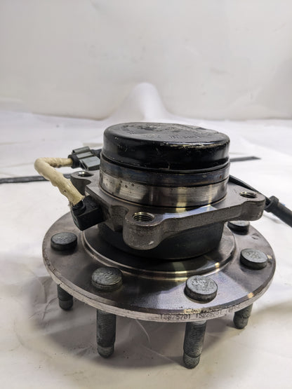 UNBRANDED WHEEL BEARING AND HUB ASSEMBLY 8 LUGS FOR  CHEVROLET SILVERADO 2500/1500/3500 4WD NEW R14