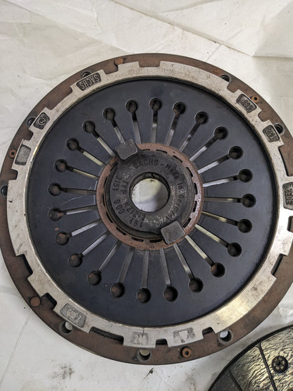 SACHS 96411602803 CLUTH KIT AND FLYWHEEL FOR 1994-1998 PORSCHE 911/996/964 USED R26