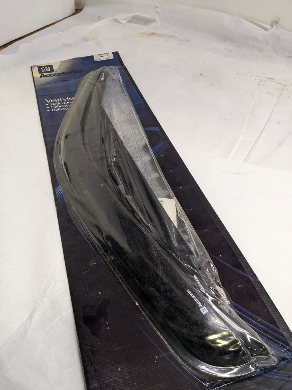 GM ACCESSORIES 12497163 SIDE WINDOW WEATHER DEFLECTOR FOR 2000-2006 GMC/CHEVROLET NEW SR