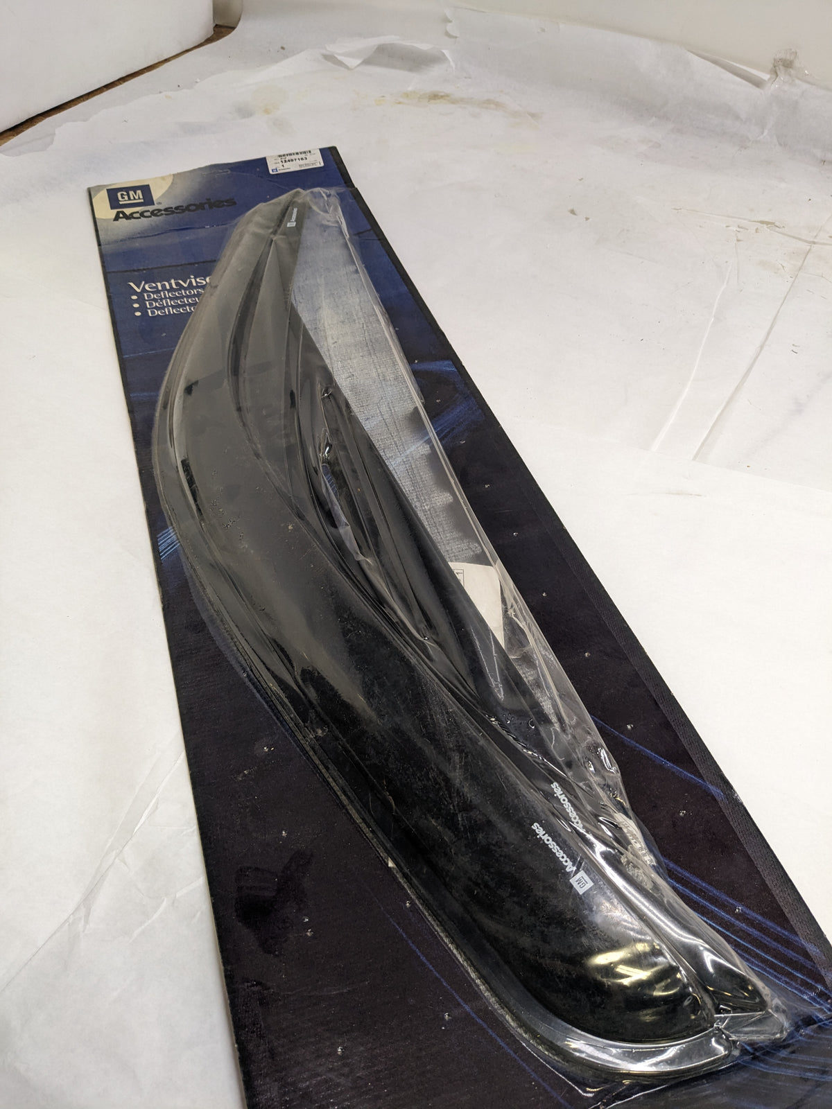 GM ACCESSORIES 12497163 SIDE WINDOW WEATHER DEFLECTOR FOR 2000-2006 GMC/CHEVROLET NEW SR