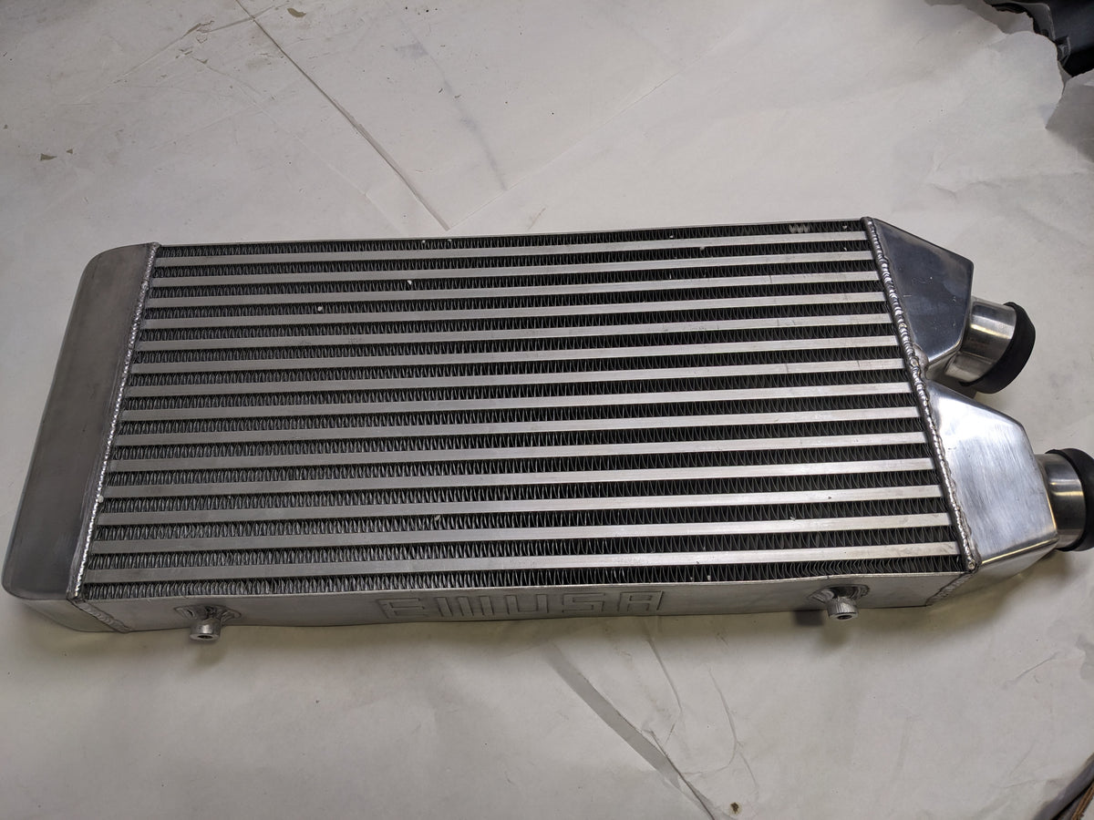 EMUSA ‎IC0010-25YCZ-036A-1 2.5" INLET/OUTLET ONE SIDE FRONT MOUNT INTERCOOLER OVERSIZE 25"X11"X3" CORESIZE 18"X11"X2.5" NEW SR